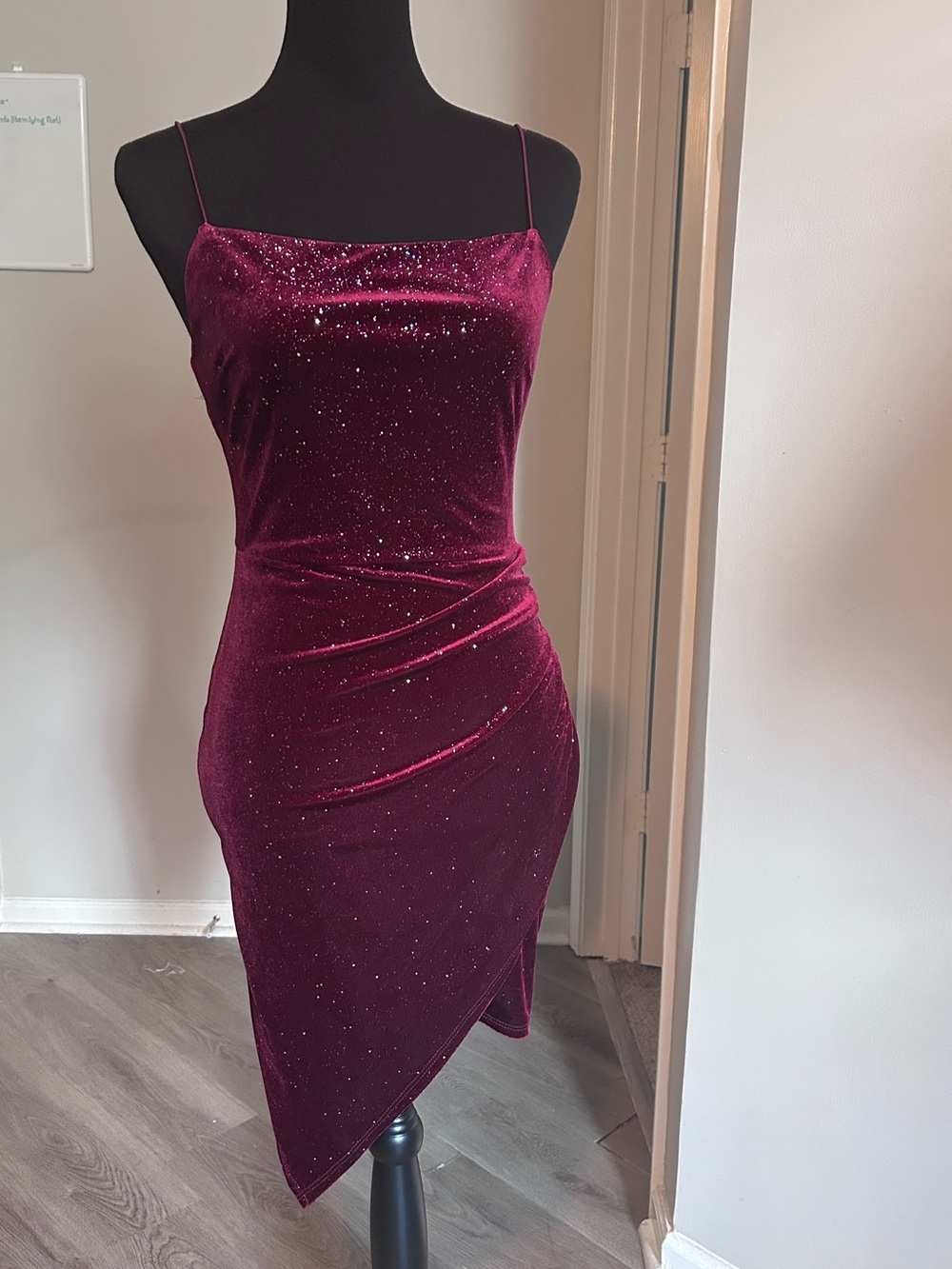 B. Darlin Burgundy Glitter Velvet Asymmetrical Cocktail Dress Size 5/6
